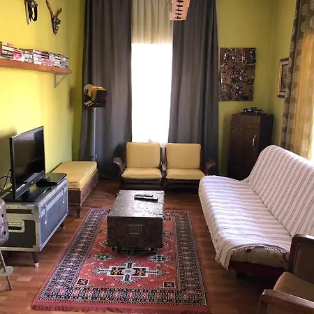 Antalya Merkez Muethis Lokasyon Ayri Mutfakli Daire